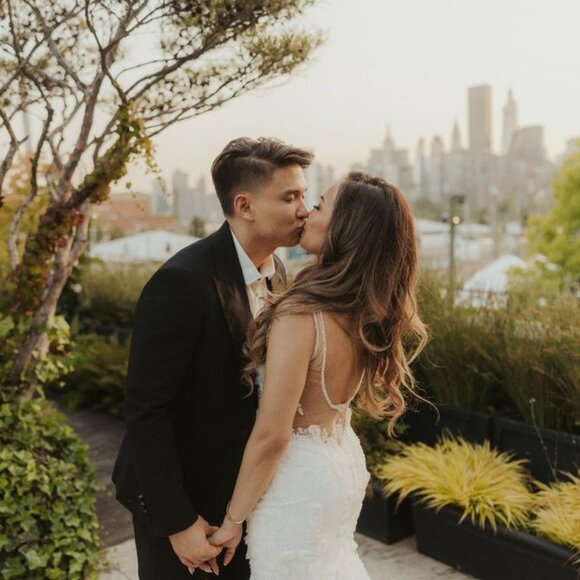 VITTORIA WEDDING DRESS BY VIERO BRIDAL - Picture 4 of 6